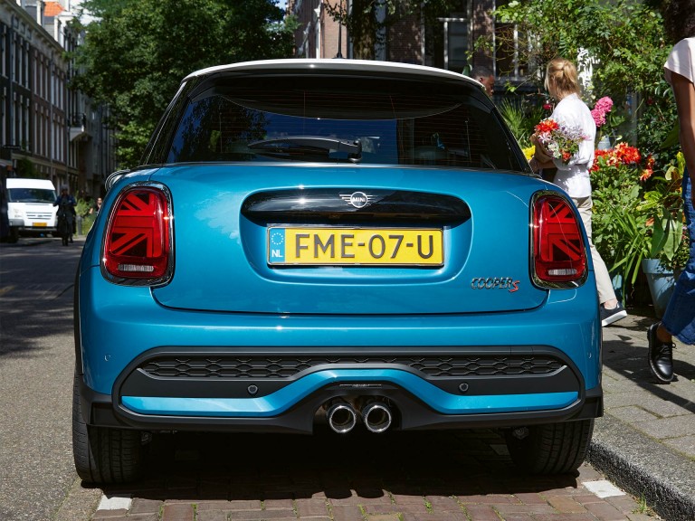 MINI 5 врати – синьо и бяло – броня
