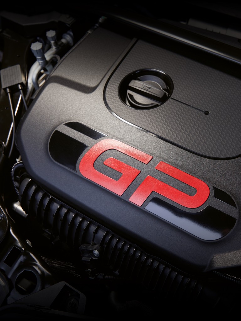 MINI John Cooper Works GP – 2,0 литра – 306 к.с. 4-цилиндров двигател