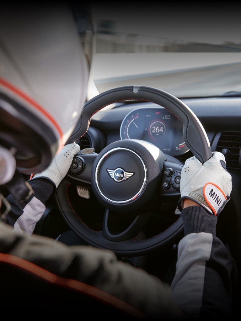 MINI John Cooper Works GP – волан – кокпит