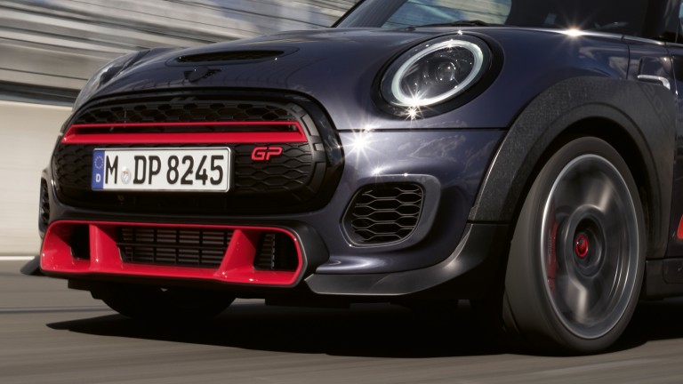 MINI John Cooper Works GP – изглед отпред – броня