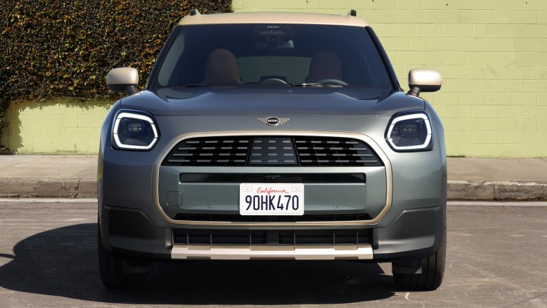 MINI Countryman –мозайка - Изживяване при шофиране