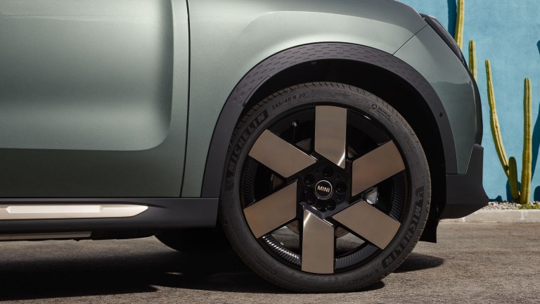 MINI Countryman - Екстериор - колело