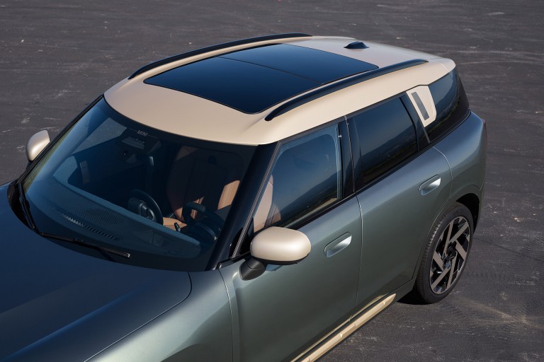 MINI Countryman - Място и гъвкавост - сгъваеми седалки