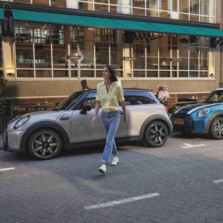 MINI 3-DOOR / 5-DOOR HATCH SIDE VIEW