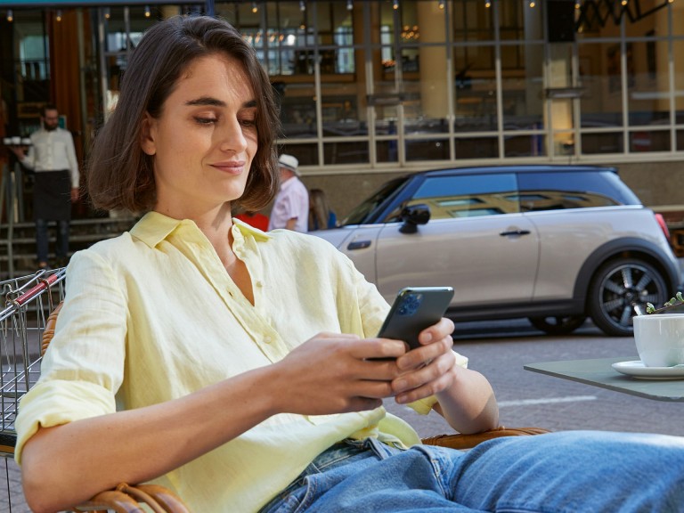MINI - Teleservices - MINI Център за обслужване