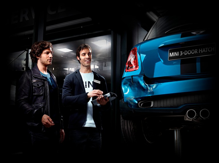 MINI 3 врати, MINI аварийна гореща линия