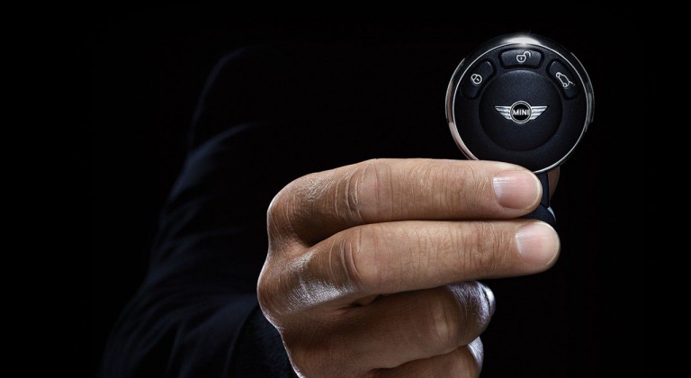 MINI с 3 врати. Аварийна пътна помощ на МINI. Оригинални MINI части