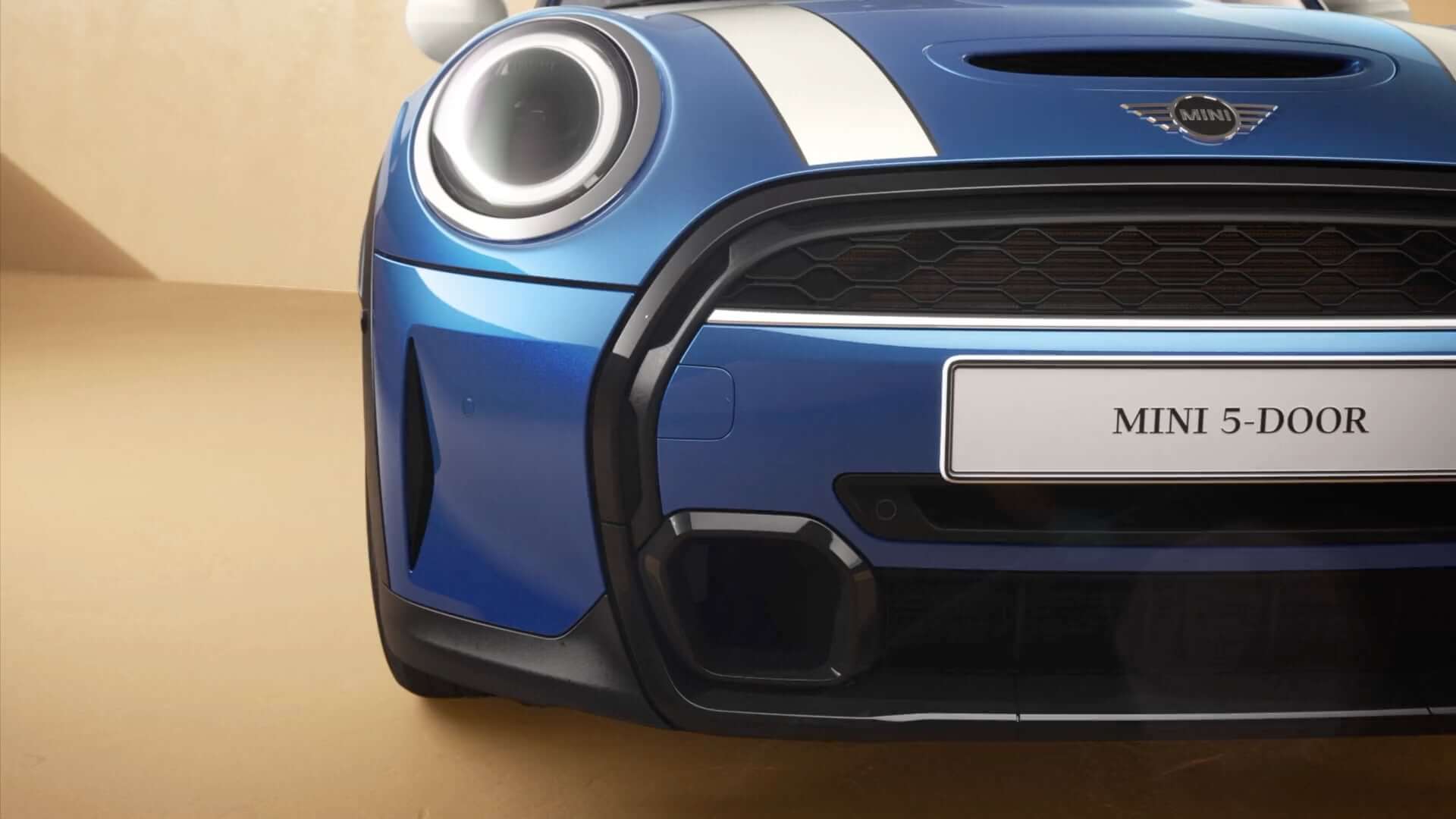MINI 5 врати – изглед отпред отстрани - синьо и бяло