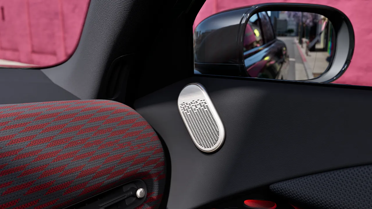 Напълно електрическо MINI Aceman - интериор jcw