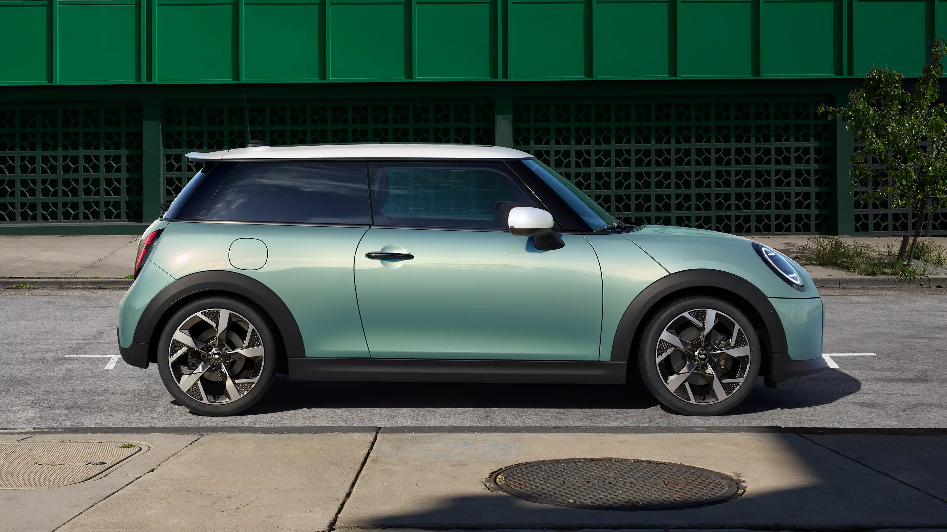 MINI Cooper 3 врати - иконичен дизайн