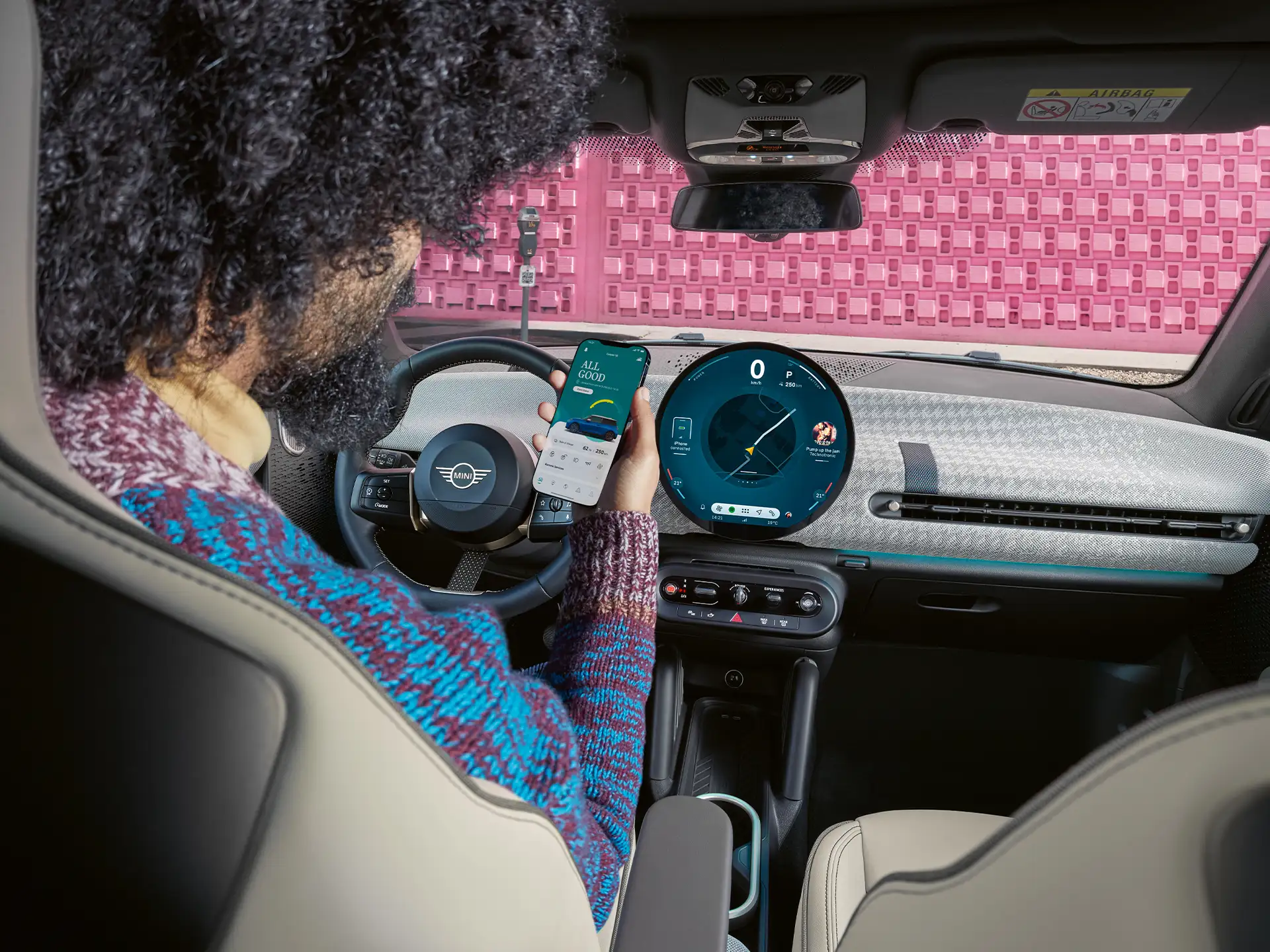 Напълно електрическо MINI Cooper - MINI Journey