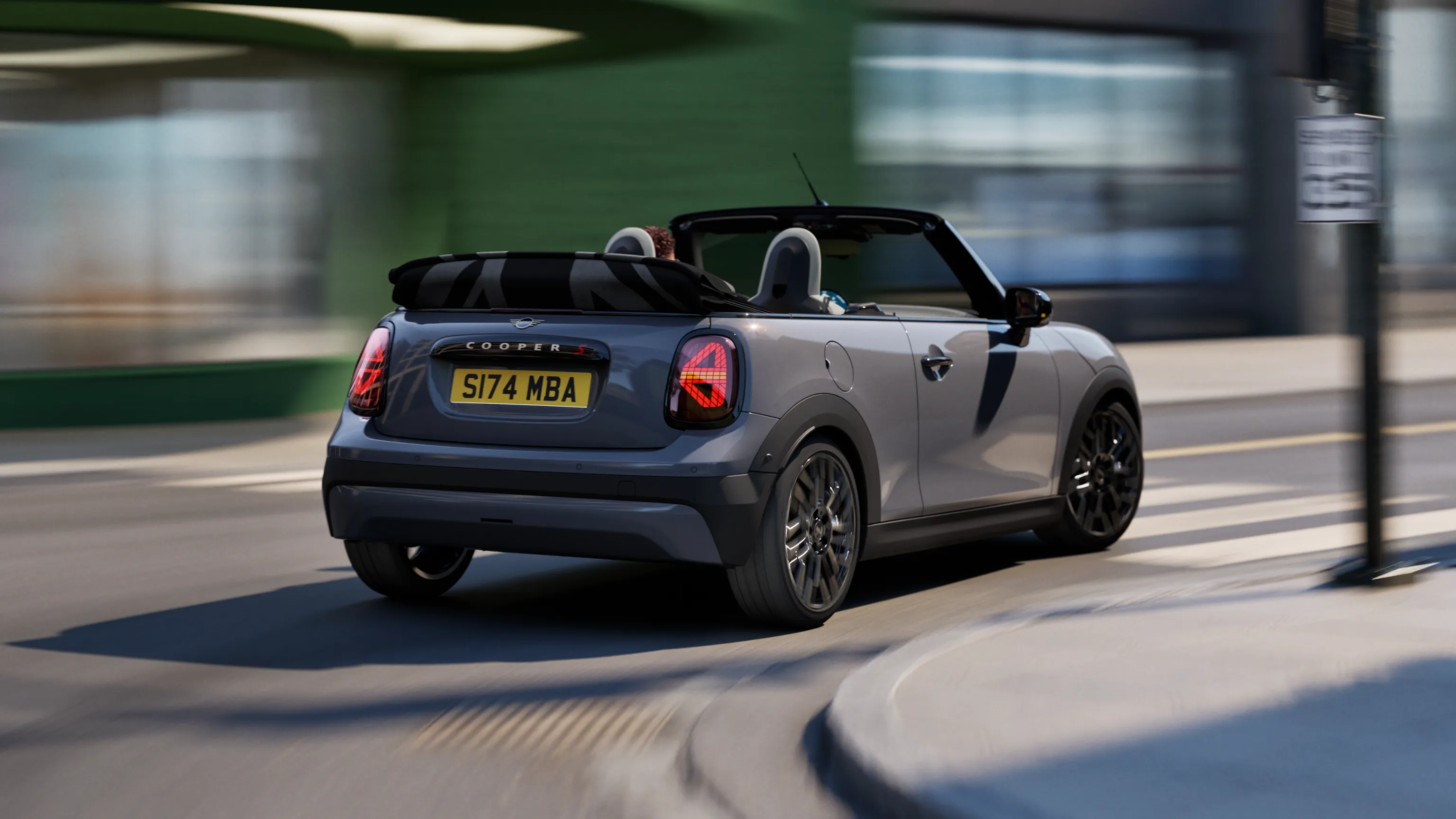 MINI Cooper Cabrio - изживяване при шофиране – акценти