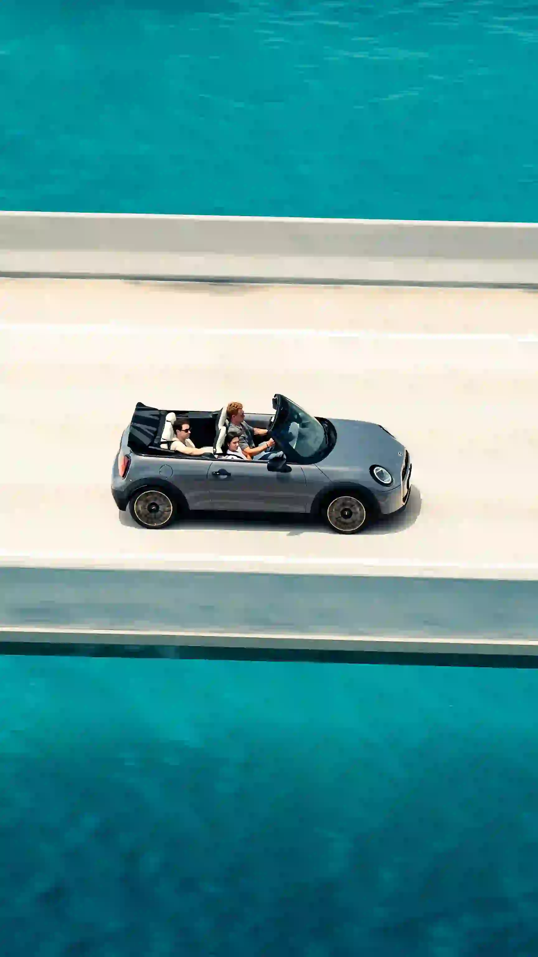 MINI Cooper Cabrio - шофиране