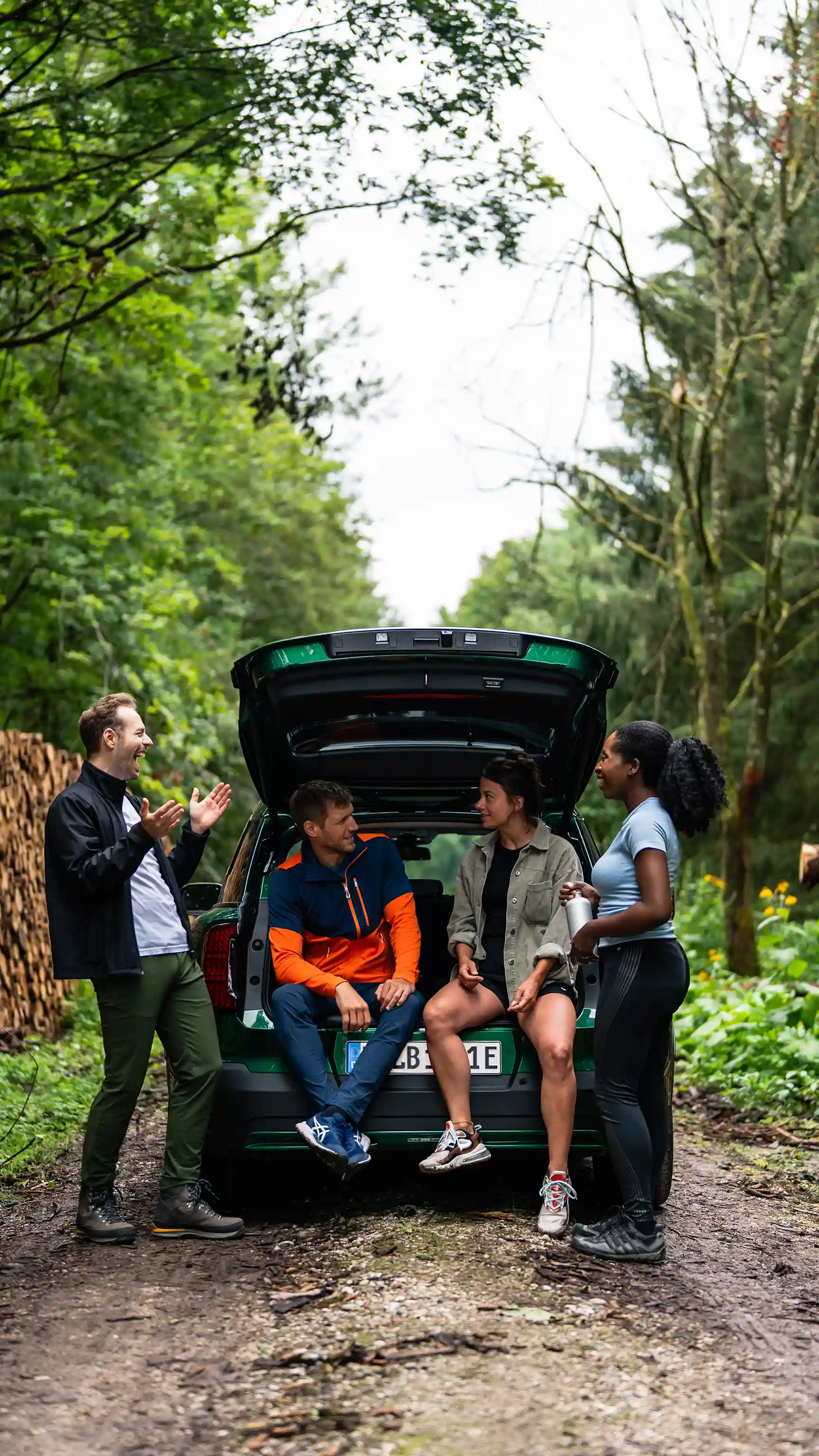 Напълно електрическо MINI Countryman - приятели