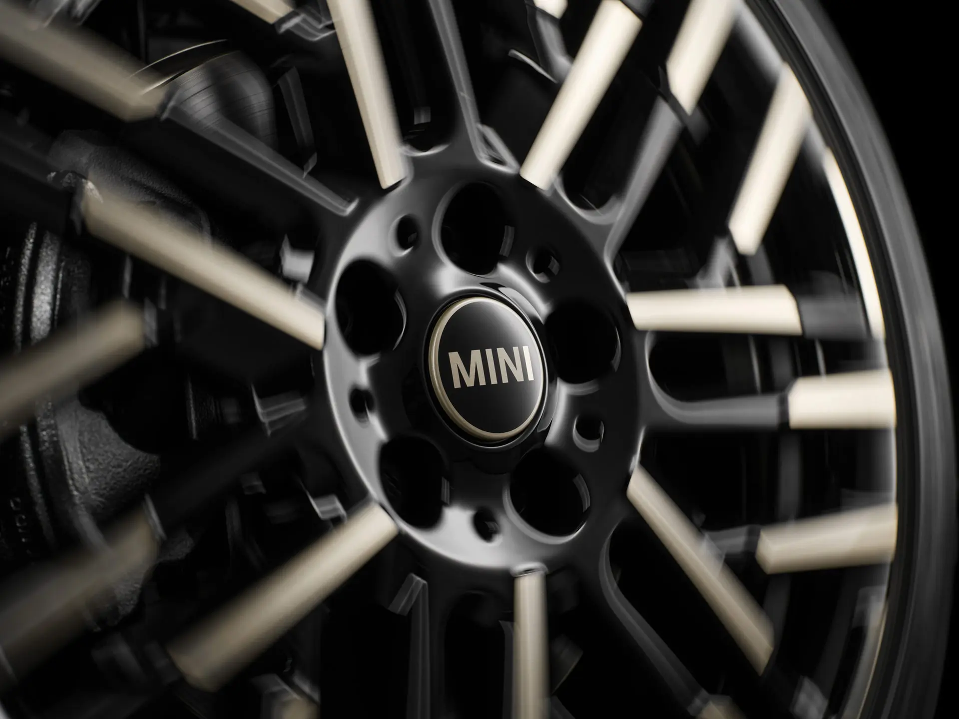 MINI неподвижна капачка на главината