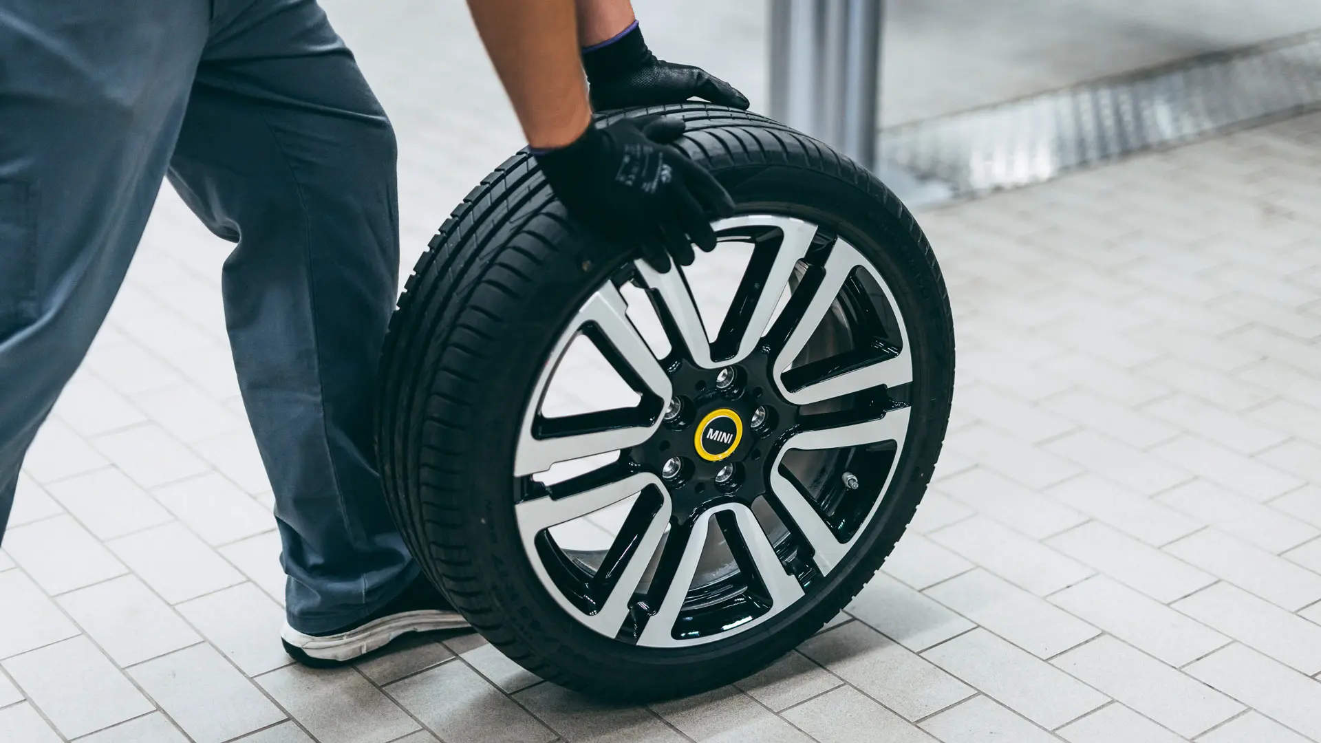 MINI tyre service