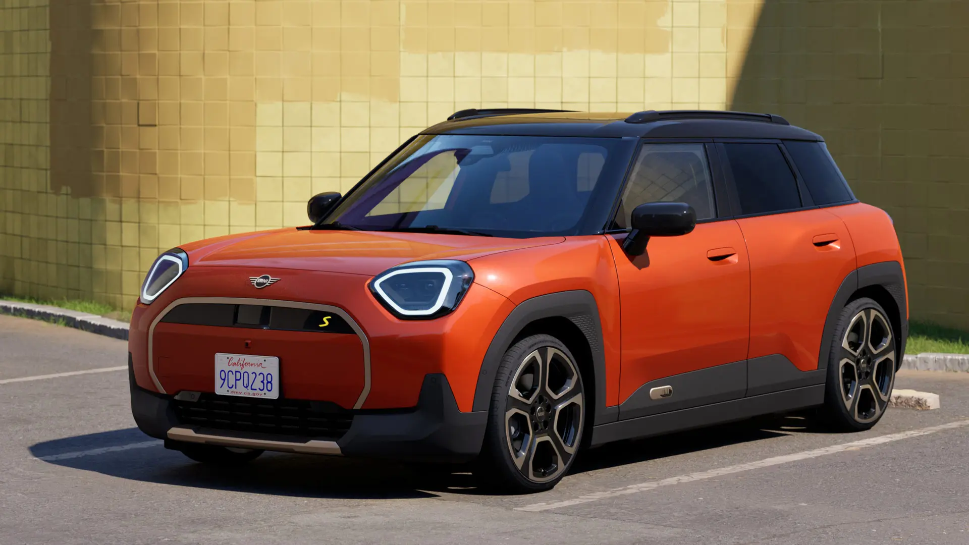MINI Пролет и лято - MINI Aceman изглед отзад отдясно