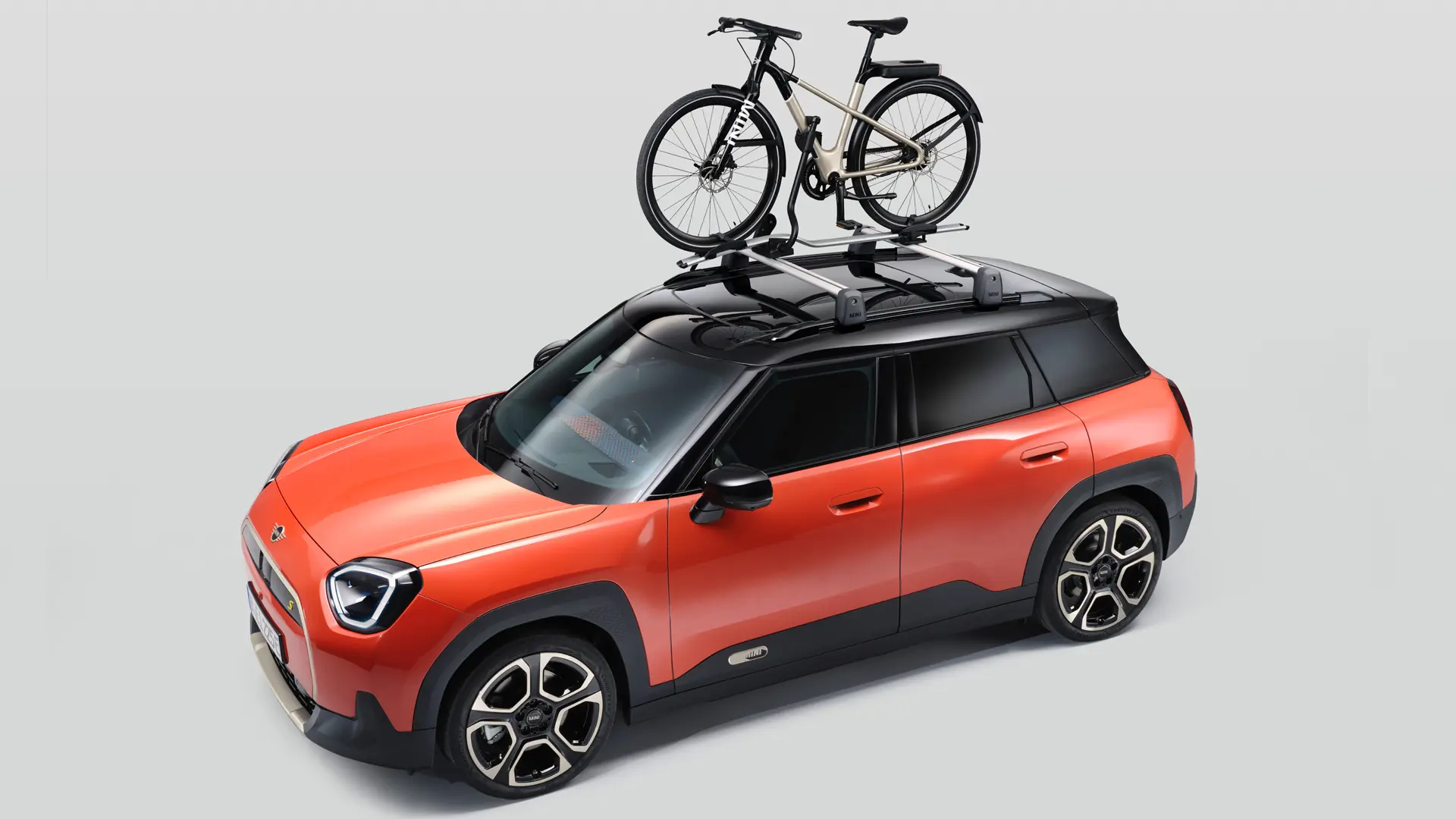 MINI аксесоари - багажник за велосипеди на покрива на mini aceman
