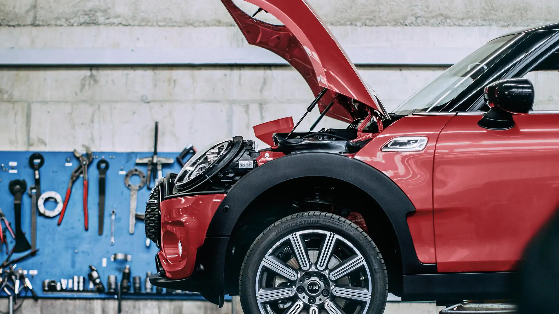 MINI on a lift.